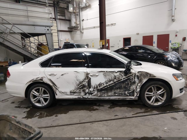 1VWBV7A35FC045466 Volkswagen Passat 2.0l Tdi Se
