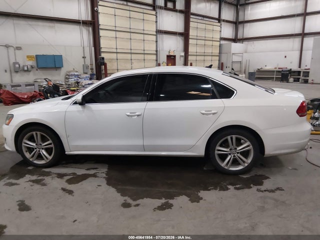 1VWBV7A35FC045466 Volkswagen Passat 2.0l Tdi Se