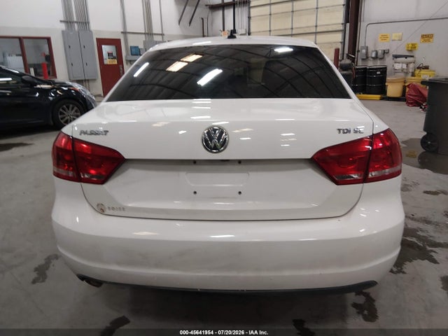 1VWBV7A35FC045466 Volkswagen Passat 2.0l Tdi Se