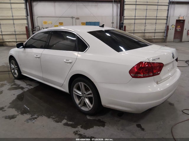 1VWBV7A35FC045466 Volkswagen Passat 2.0l Tdi Se