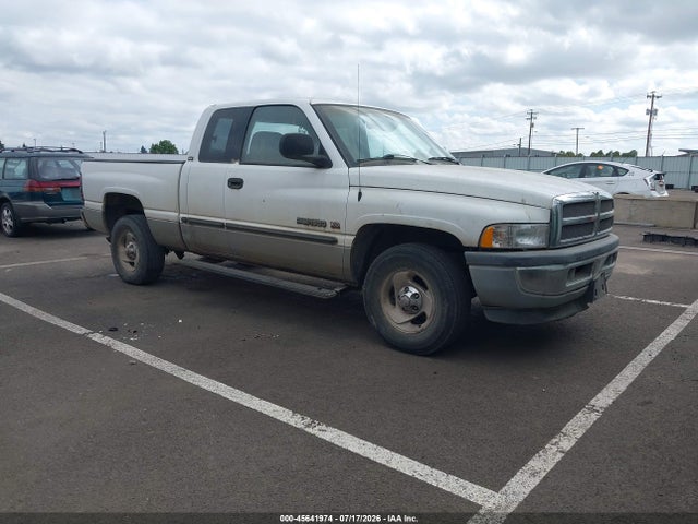 2001 Dodge Ram 1500 St მანქანა იყიდება აუქციონზე, vin: 1B7HC13Z01J261604, აუქციონის ნომერი: 45641974