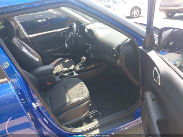 2020 Kia Soul Ex მანქანა იყიდება აუქციონზე, vin: KNDJ33AU9L7106702, აუქციონის ნომერი: 45641981