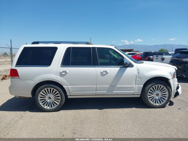 5LMJJ2HT3HEL08251 Lincoln Navigator Select