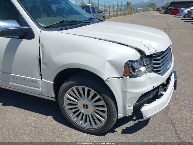 5LMJJ2HT3HEL08251 Lincoln Navigator Select