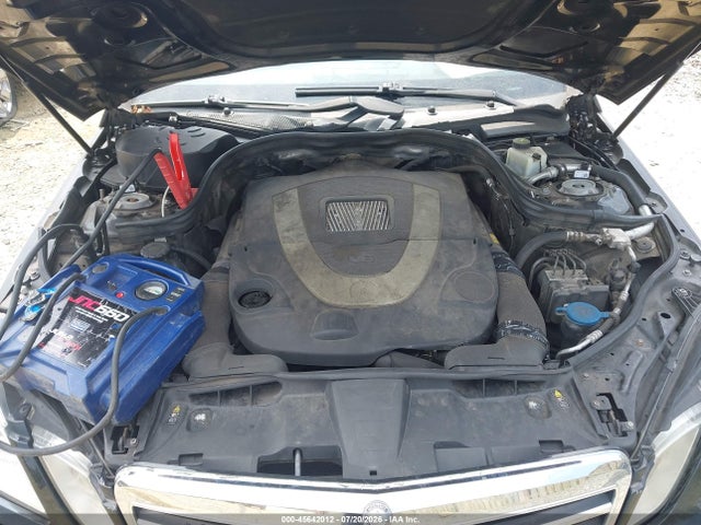 45642012 :رقم المزاد ، WDDHF9AB3AA248525 vin ، 2010 Mercedes-benz E 550 4matic مزاد بيع
