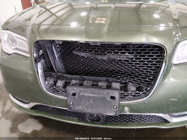 Продаж на аукціоні авто 2018 Chrysler 300 Limited, vin: 2C3CCAEGXJH324512, номер лоту: 45642019