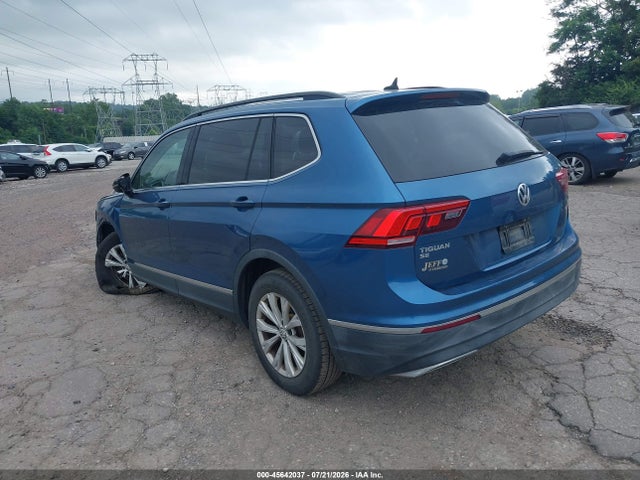 2018 Volkswagen Tiguan 2.0t Se/2.0t Sel მანქანა იყიდება აუქციონზე, vin: 3VV2B7AX6JM037965, აუქციონის ნომერი: 45642037