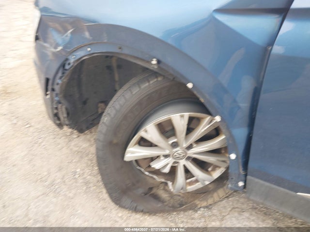 2018 Volkswagen Tiguan 2.0t Se/2.0t Sel მანქანა იყიდება აუქციონზე, vin: 3VV2B7AX6JM037965, აუქციონის ნომერი: 45642037