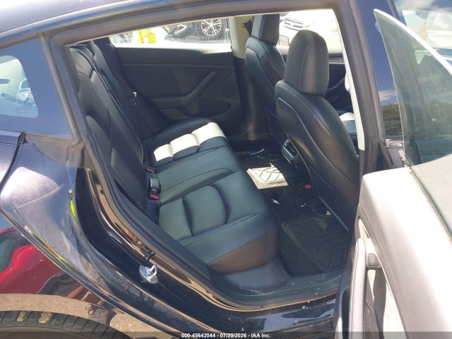 45642044 :رقم المزاد ، 5YJ3E1EA6NF287858 vin ، 2022 Tesla Model 3 Rear-wheel Drive مزاد بيع