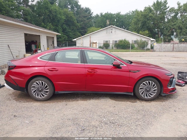Auction sale of the 2025 Hyundai Sonata Hybrid Limited, vin: KMHL54JJ0SA126266, lot number: 45642097