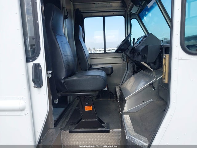 Ford E-350 Stripped 2021 1FC3E3KK7MDC17946 Image 5