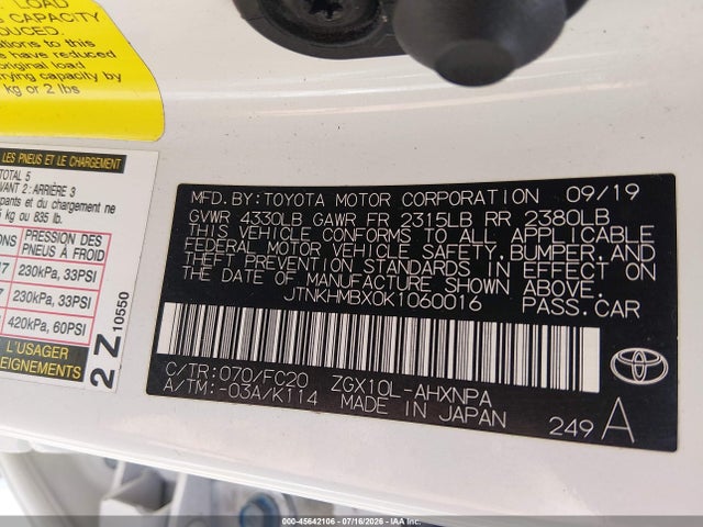 JTNKHMBX0K1060016 Toyota C-HR LE