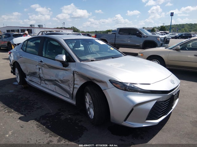 45642177 :رقم المزاد ، 4T1DBADK8SU017049 vin ، 2025 Toyota Camry Le مزاد بيع