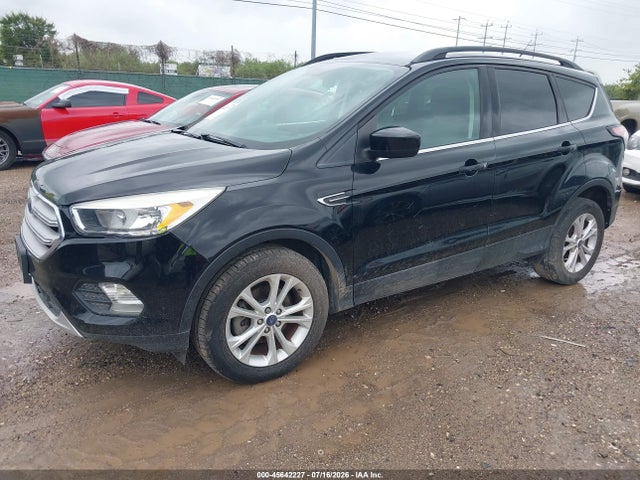 Ford ESCAPE SE 2018 1FMCU0GD8JUD02300 Image 2