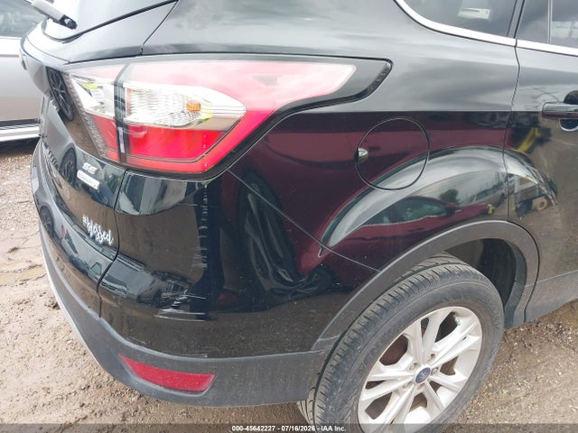 Auction sale of the 2018 Ford Escape Se, vin: 1FMCU0GD8JUD02300, lot number: 45642227