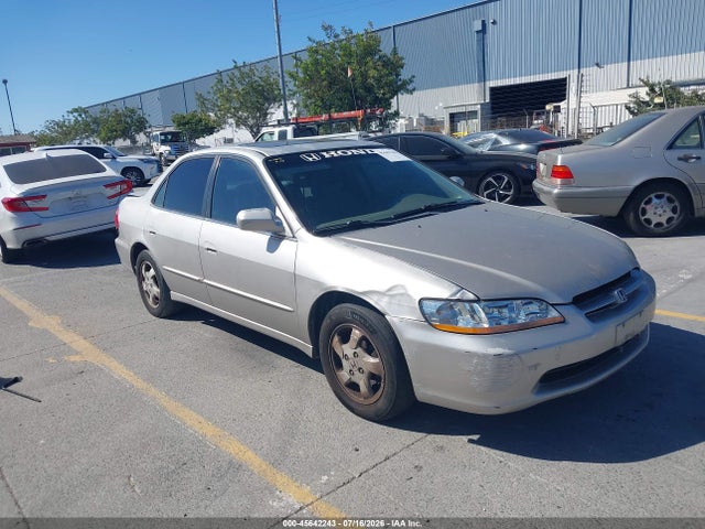 Aukcja sprzedaży 1998 Honda Accord Ex, vin: 1HGCG667XWA260345, numer aukcji: 45642243