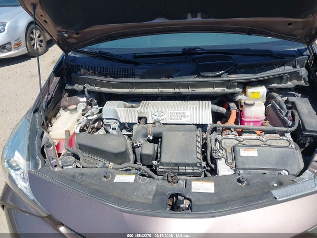 JTDZN3EU7GJ044569 Toyota Prius V Four