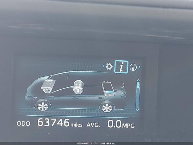 JTDZN3EU7GJ044569 Toyota Prius V Four