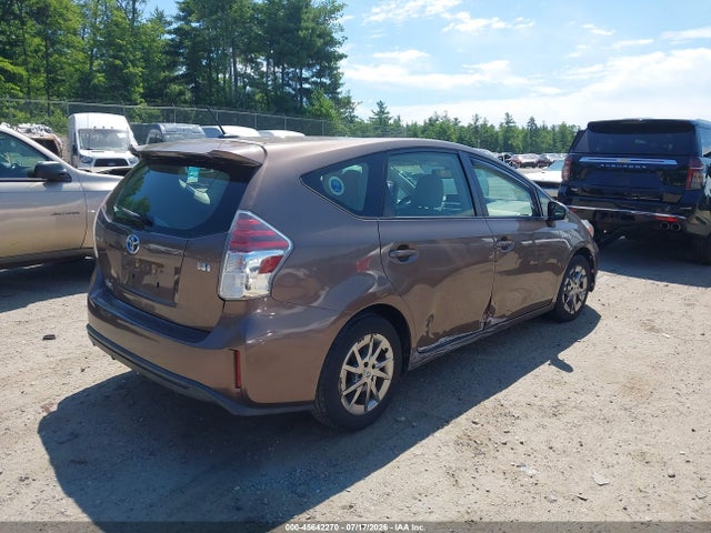 JTDZN3EU7GJ044569 Toyota Prius V Four