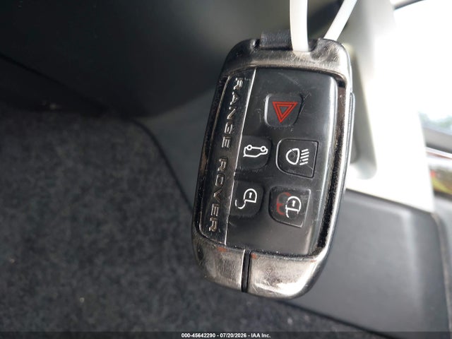 Продажа на аукционе авто 2016 Land Rover Range Rover 3.0l V6 Supercharged Hse, vin: SALGS2PF0GA293636, номер лота: 45642290
