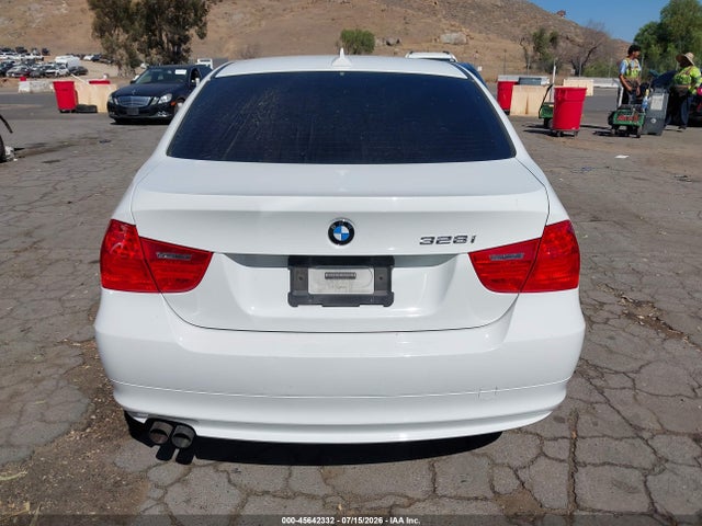 2009 Bmw 328i მანქანა იყიდება აუქციონზე, vin: WBAPH53599A438600, აუქციონის ნომერი: 45642332