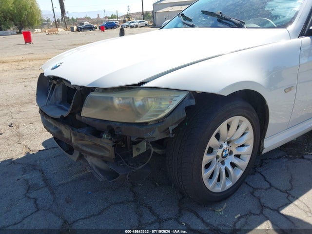 2009 Bmw 328i მანქანა იყიდება აუქციონზე, vin: WBAPH53599A438600, აუქციონის ნომერი: 45642332