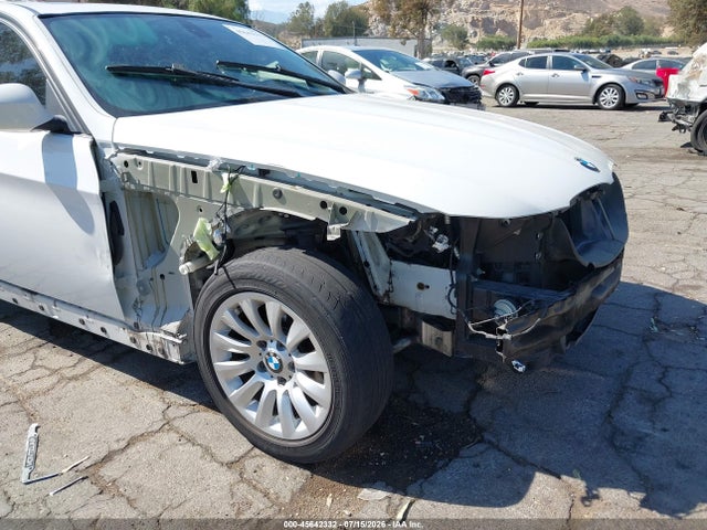2009 Bmw 328i მანქანა იყიდება აუქციონზე, vin: WBAPH53599A438600, აუქციონის ნომერი: 45642332