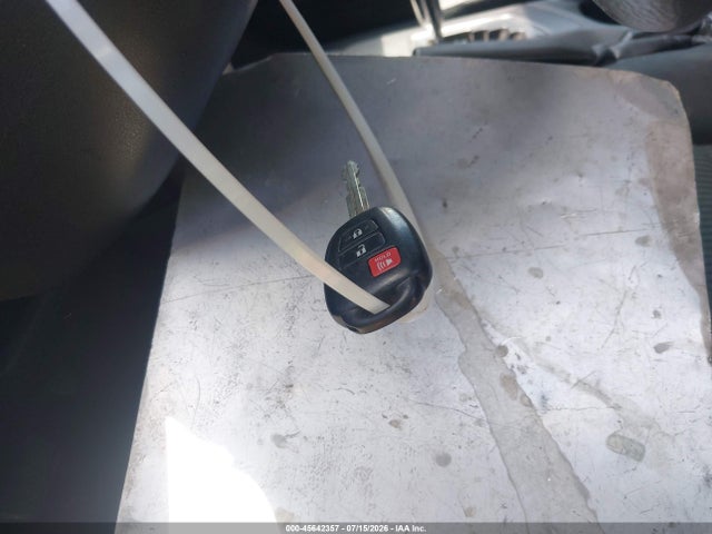 Toyota RAV4 LE 2017 JTMBFREV2HJ131680 Image 11