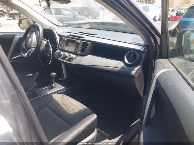 Toyota RAV4 LE 2017 JTMBFREV2HJ131680 Image 5