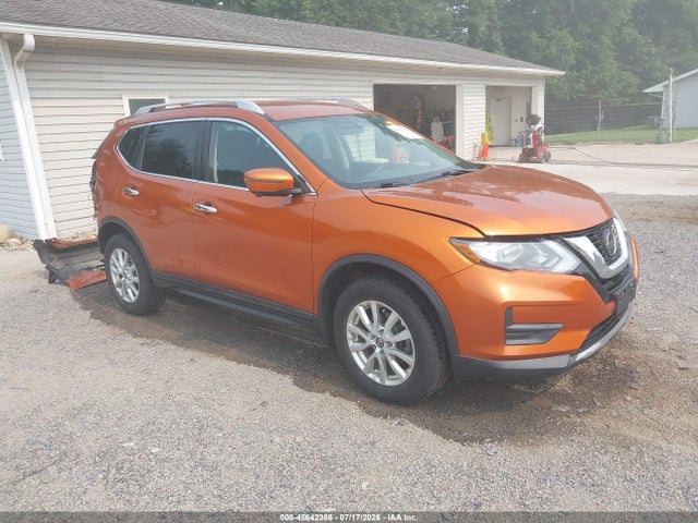 Auction sale of the 2018 Nissan Rogue Sv, vin: 5N1AT2MV4JC827766, lot number: 45642386