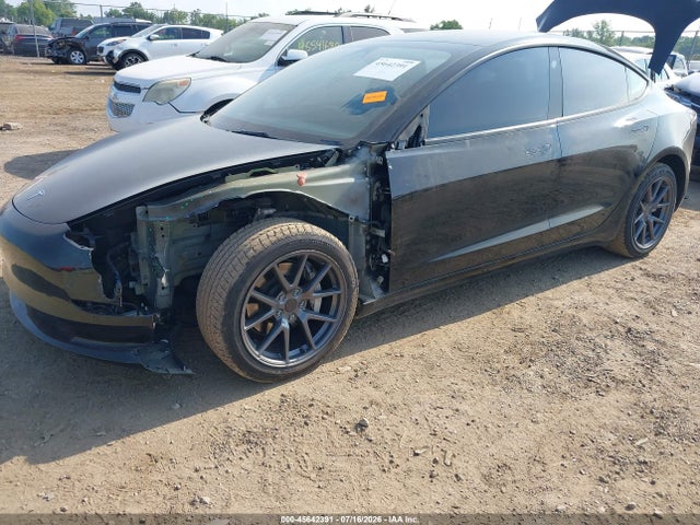 Tesla Model 3 Long Range Dual Motor All-wheel Drive 2022 5YJ3E1EB3NF174376 Image 2