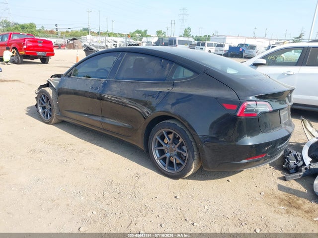 Tesla Model 3 Long Range Dual Motor All-wheel Drive 2022 5YJ3E1EB3NF174376 Image 3
