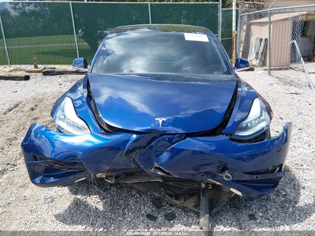 5YJ3E1EB1KF452607 Tesla Model 3 Long Range/performance