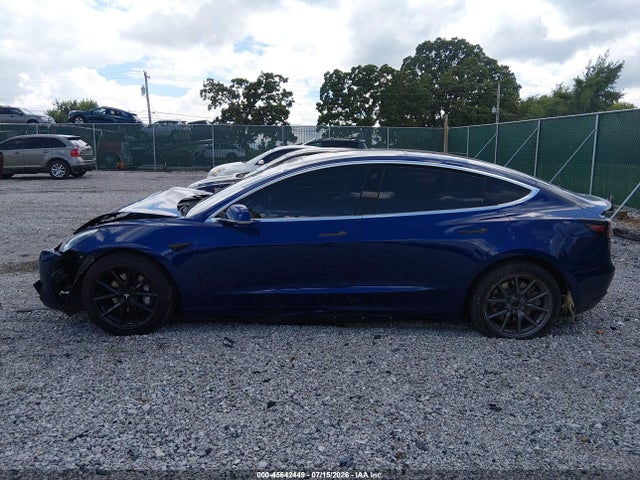 5YJ3E1EB1KF452607 Tesla Model 3 Long Range/performance