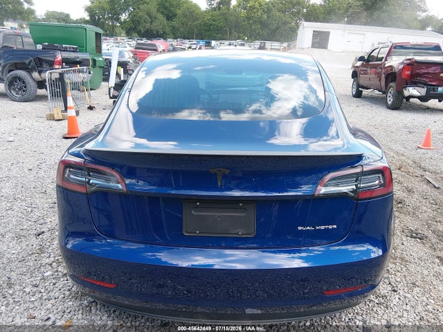 5YJ3E1EB1KF452607 Tesla Model 3 Long Range/performance
