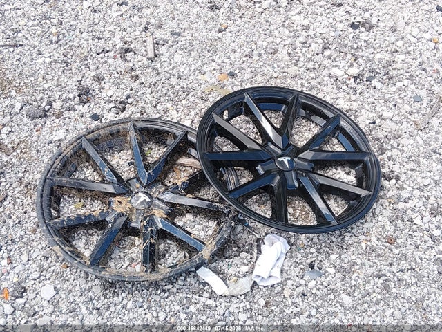 5YJ3E1EB1KF452607 Tesla Model 3 Long Range/performance