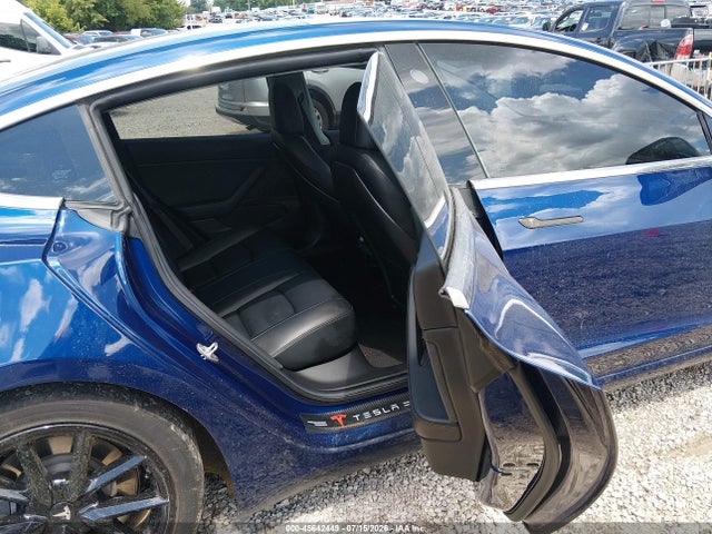 5YJ3E1EB1KF452607 Tesla Model 3 Long Range/performance