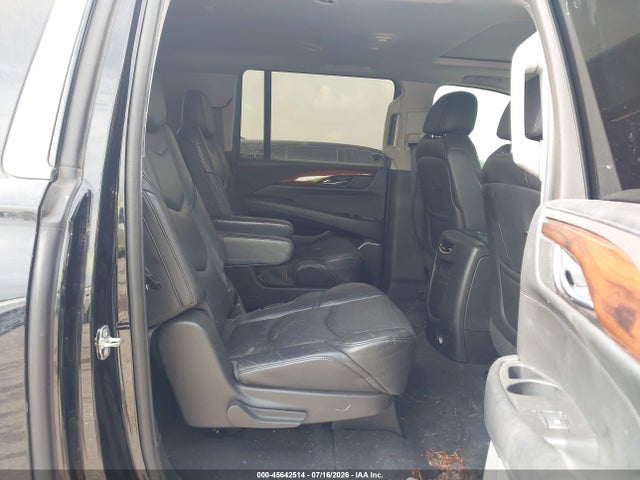 45642514 :رقم المزاد ، 1GYS3SKJ8FR645463 vin ، 2015 Cadillac Escalade Esv Luxury مزاد بيع