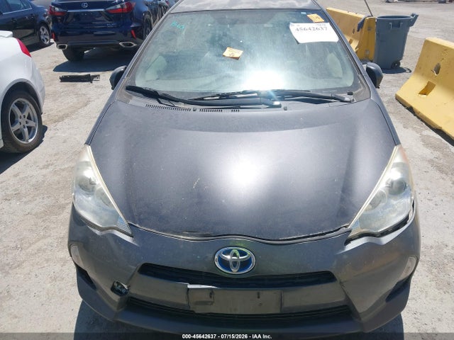 Toyota Prius C One 2014 JTDKDTB30E1568014 Image 12