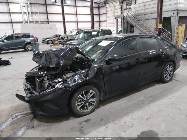 KIA Forte Lxs 2023 3KPF24AD5PE650960 Image 2