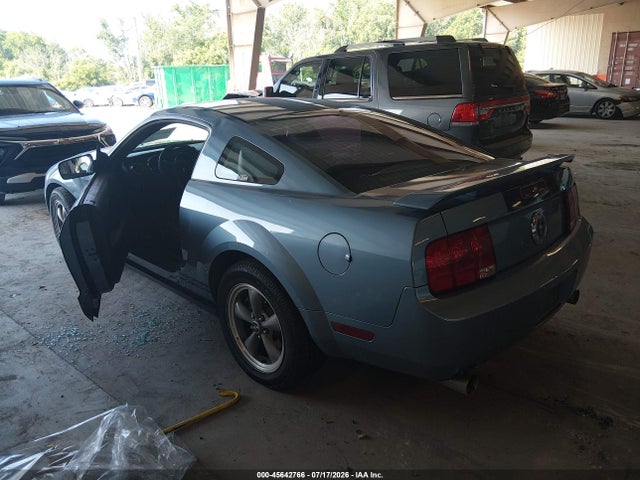 2005 Ford Mustang V6 Deluxe/v6 Premium მანქანა იყიდება აუქციონზე, vin: 1ZVFT80N055108816, აუქციონის ნომერი: 45642766