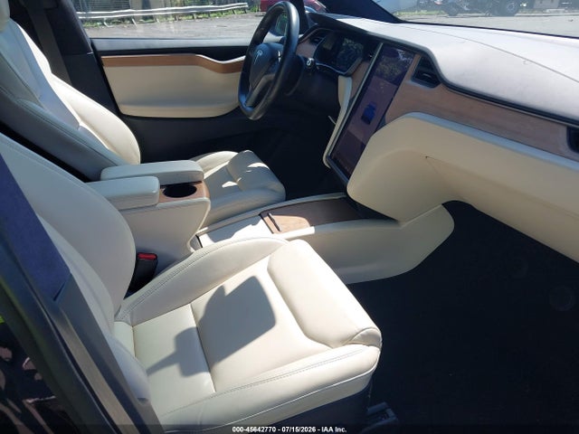 Продажа на аукционе авто 2020 Tesla Model X Long Range Dual Motor All-wheel Drive/long Range Plus Dual Motor All-wheel Drive, vin: 5YJXCAE2XLF300897, номер лота: 45642770