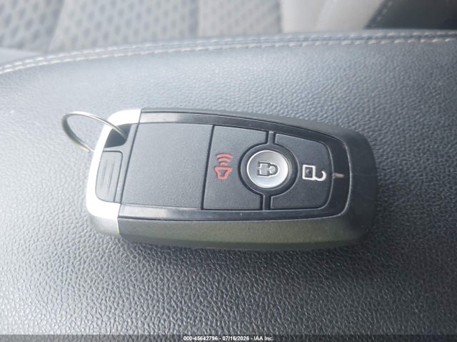 45642796 :رقم المزاد ، 1FMCU0G6XLUB97568 vin ، 2020 Ford Escape Se مزاد بيع