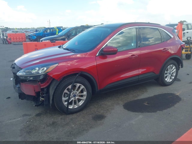 45642796 :رقم المزاد ، 1FMCU0G6XLUB97568 vin ، 2020 Ford Escape Se مزاد بيع
