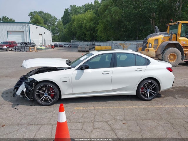 Продажа на аукционе авто 2023 Bmw 330e Xdrive, vin: 3MW39FS08P8C96742, номер лота: 45642916