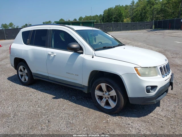 45642935 :رقم المزاد ، 1J4NF1FB5BD250620 vin ، 2011 Jeep Compass مزاد بيع