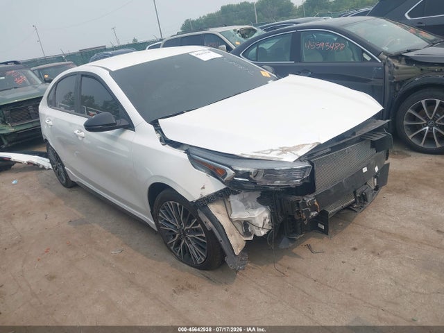 45642938 :رقم المزاد ، 3KPF54AD8RE718081 vin ، 2024 Kia Forte Gt-line مزاد بيع