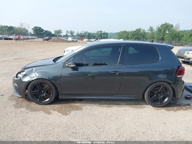2013 Volkswagen Golf R 2-door მანქანა იყიდება აუქციონზე, vin: WVWRF7AJ6DW067727, აუქციონის ნომერი: 45642944