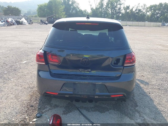 2013 Volkswagen Golf R 2-door მანქანა იყიდება აუქციონზე, vin: WVWRF7AJ6DW067727, აუქციონის ნომერი: 45642944