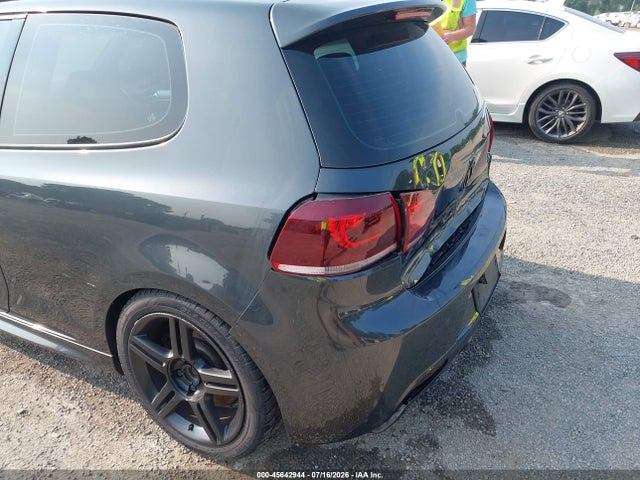 2013 Volkswagen Golf R 2-door მანქანა იყიდება აუქციონზე, vin: WVWRF7AJ6DW067727, აუქციონის ნომერი: 45642944